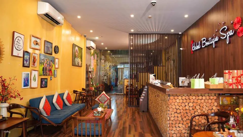 [5% off] Experience Massage in Herbal Spa Da Nang (Natural Essential Oil Therapy + Complimentary Drinks (Tea, Fruit & Snacks)