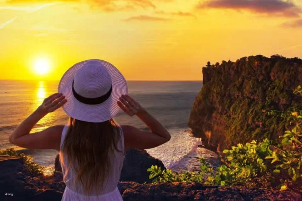 Uluwatu Sunset Experience & Kecak Fire Dance with Hotel Transfer