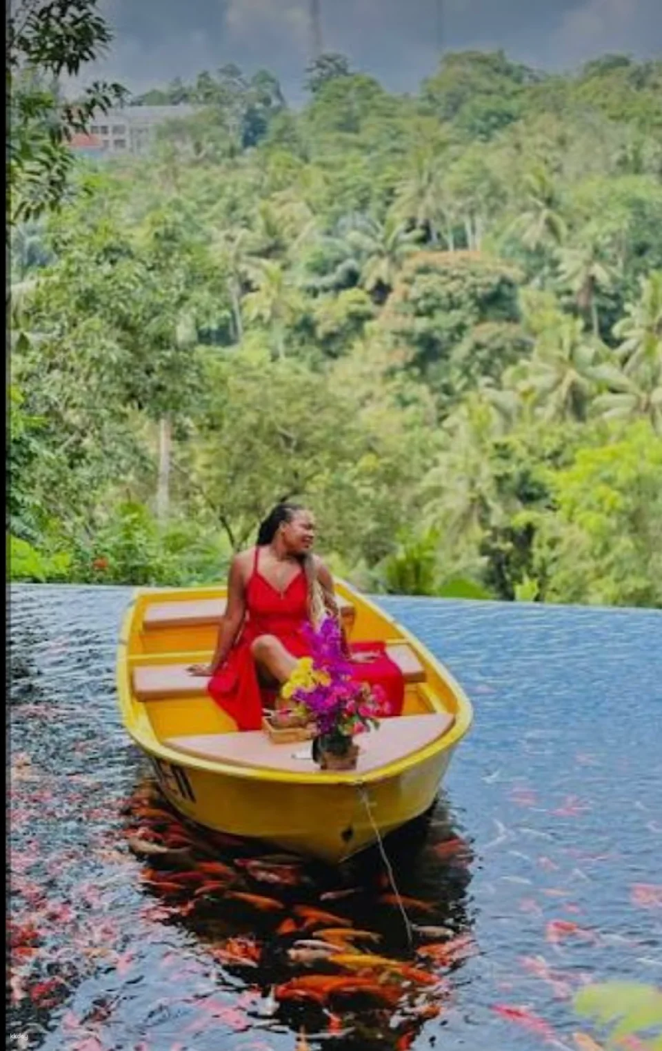 Tirta Empul Melukat Experience with Optional Swing & Coffee Plantation