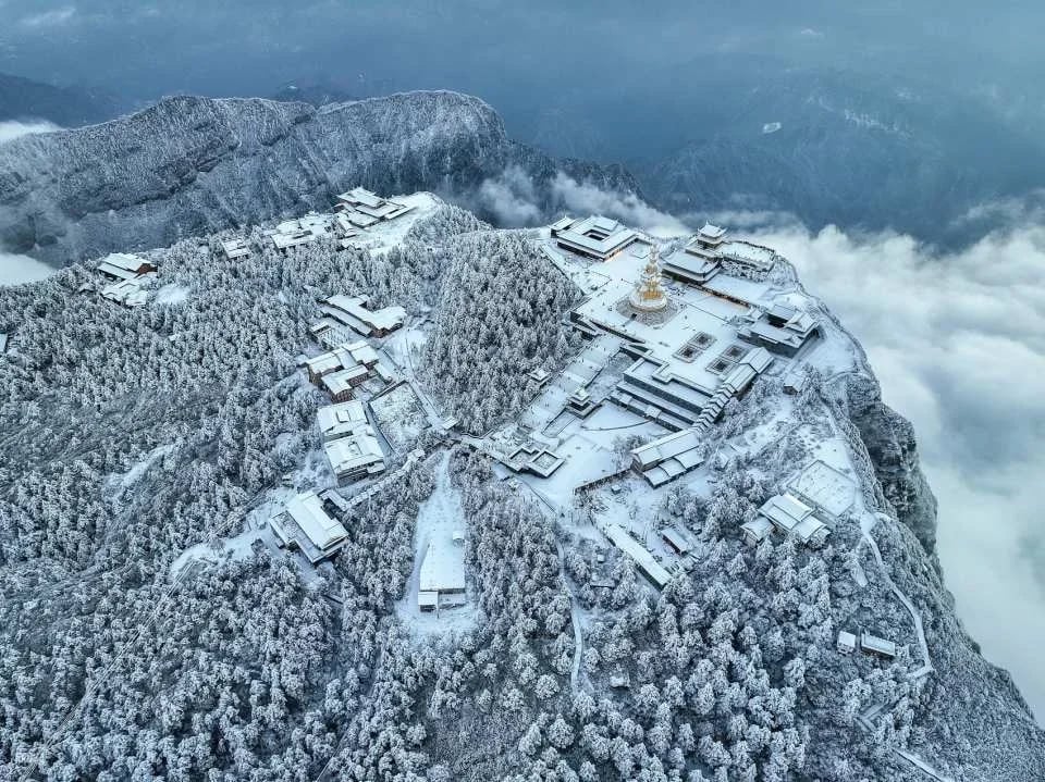 中國四川|峨眉山風景區門票 (中國四大佛教名山之一/索道觀光車組合票)
