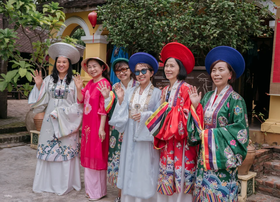 Nha Trang | Try On Ao Dai Experience with Local Guide