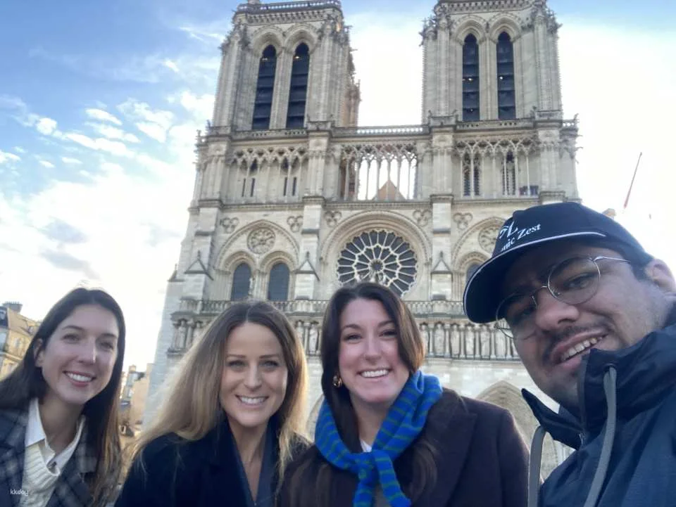 Notre Dame Cathedral Paris Interior Guided Tour with Licensed Guide