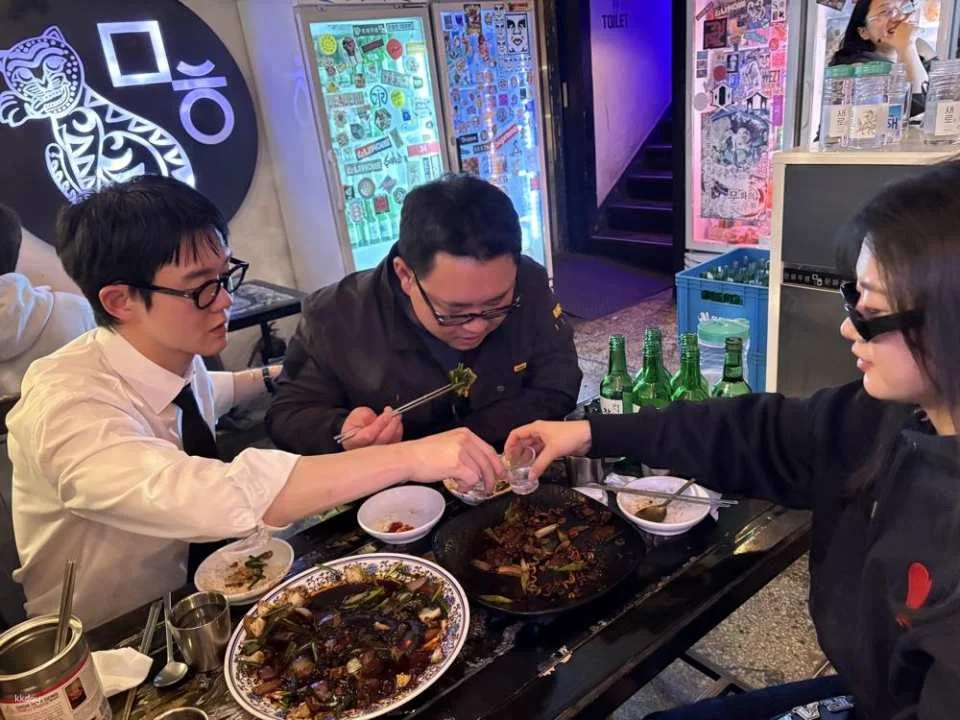 [SEOUL] Korean after-work culture experience (Enjoying K-BBQ & KARAOKE)