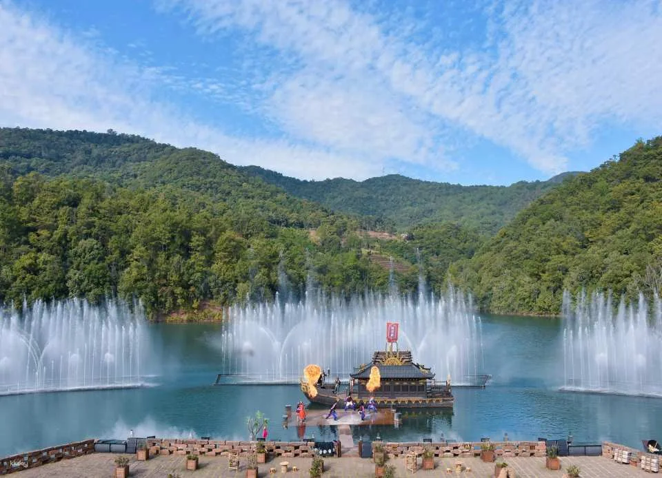 Pu'er, Yunnan | Pu'er Ancient Tea Horse Road Relics Park | Dingbo Lake Leisure Tour
