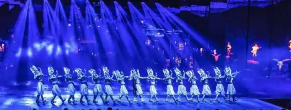 "Jiuzhaigou Eternal Love" Tibetan and Qiang Song and Dance Performance
