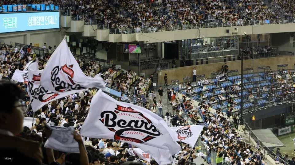 Seoul: Watching Baseball Game with a local and Pre-Game Meal