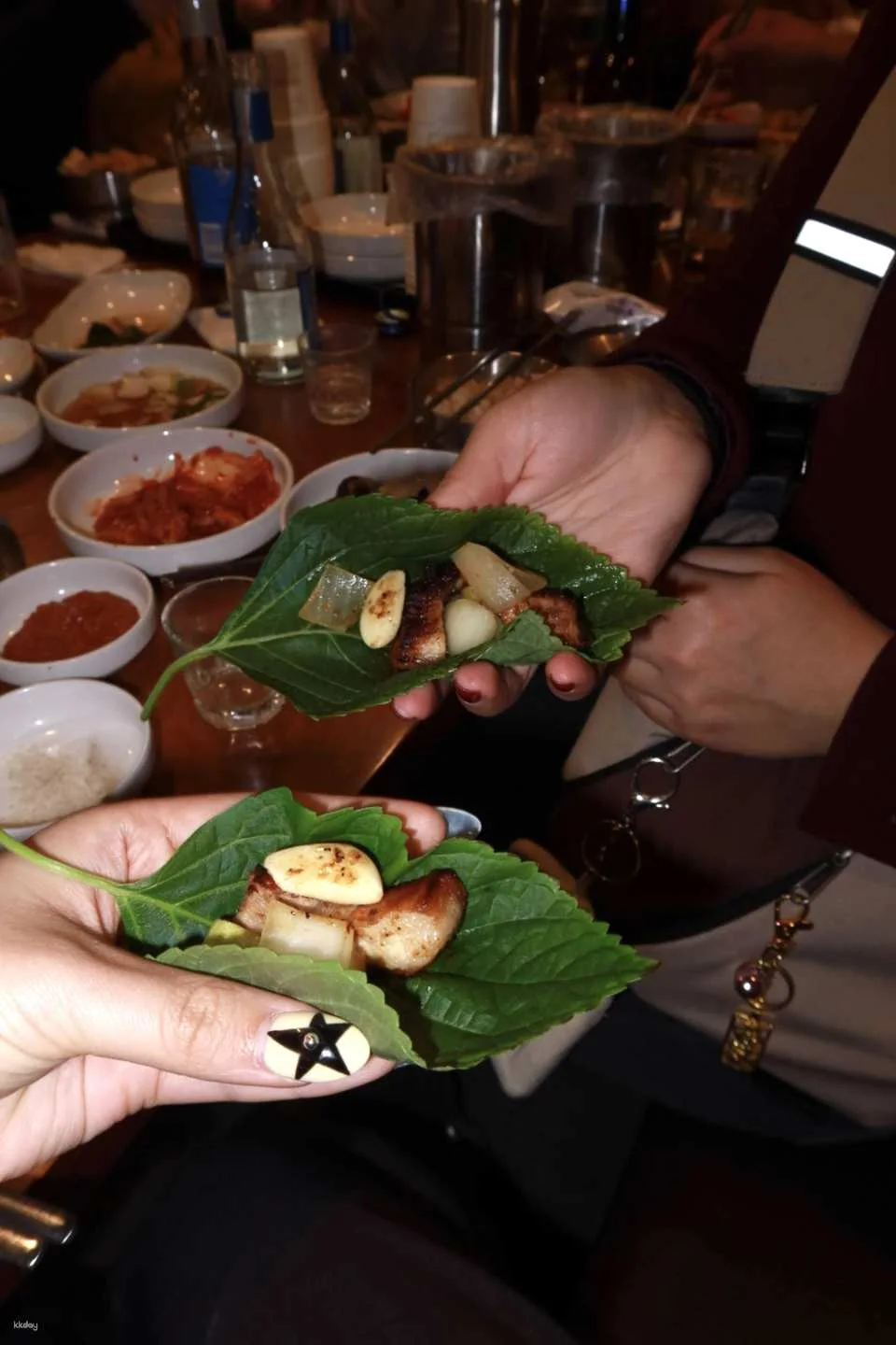 Seoul: Watching Baseball Game with a local and Pre-Game Meal