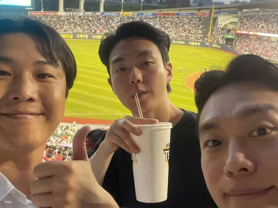 [SEOUL] Korean Baseball Game and K-BBQ with Local Guys