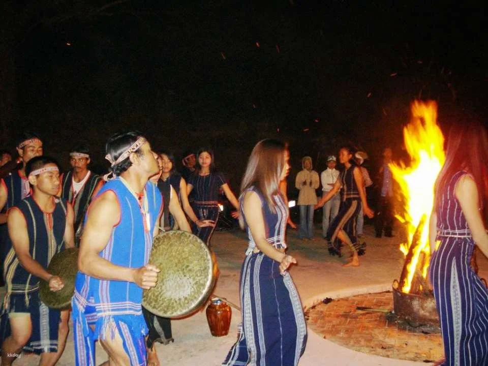 Da Lat: Highland Cultural Show – Gong & Ethnic Experience