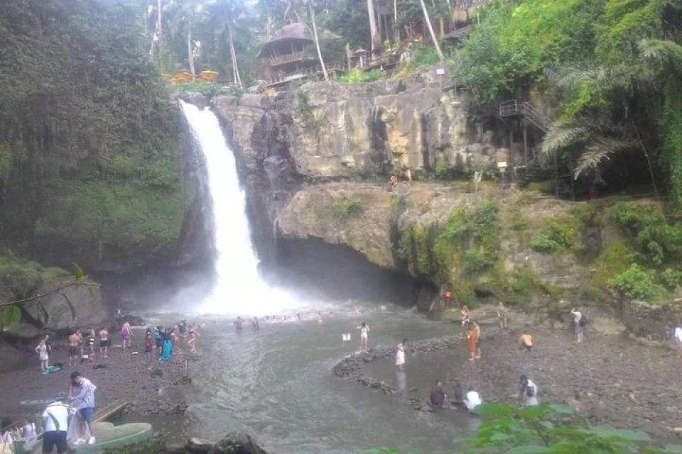 Bali Batik Workshop, Batuan temple & Waterfall Tour | Private Tour