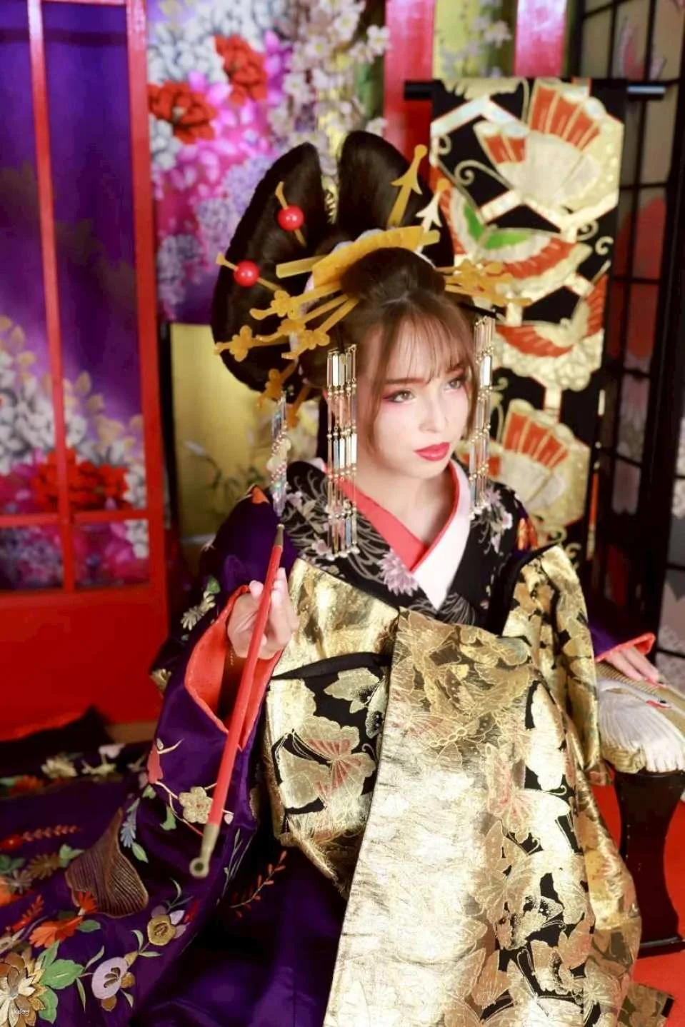 A photo shoot experience transforming into a courtesan in Nakasu, Fukuoka, Japan | Courtesan / Courtesan x Samurai / Boat tour