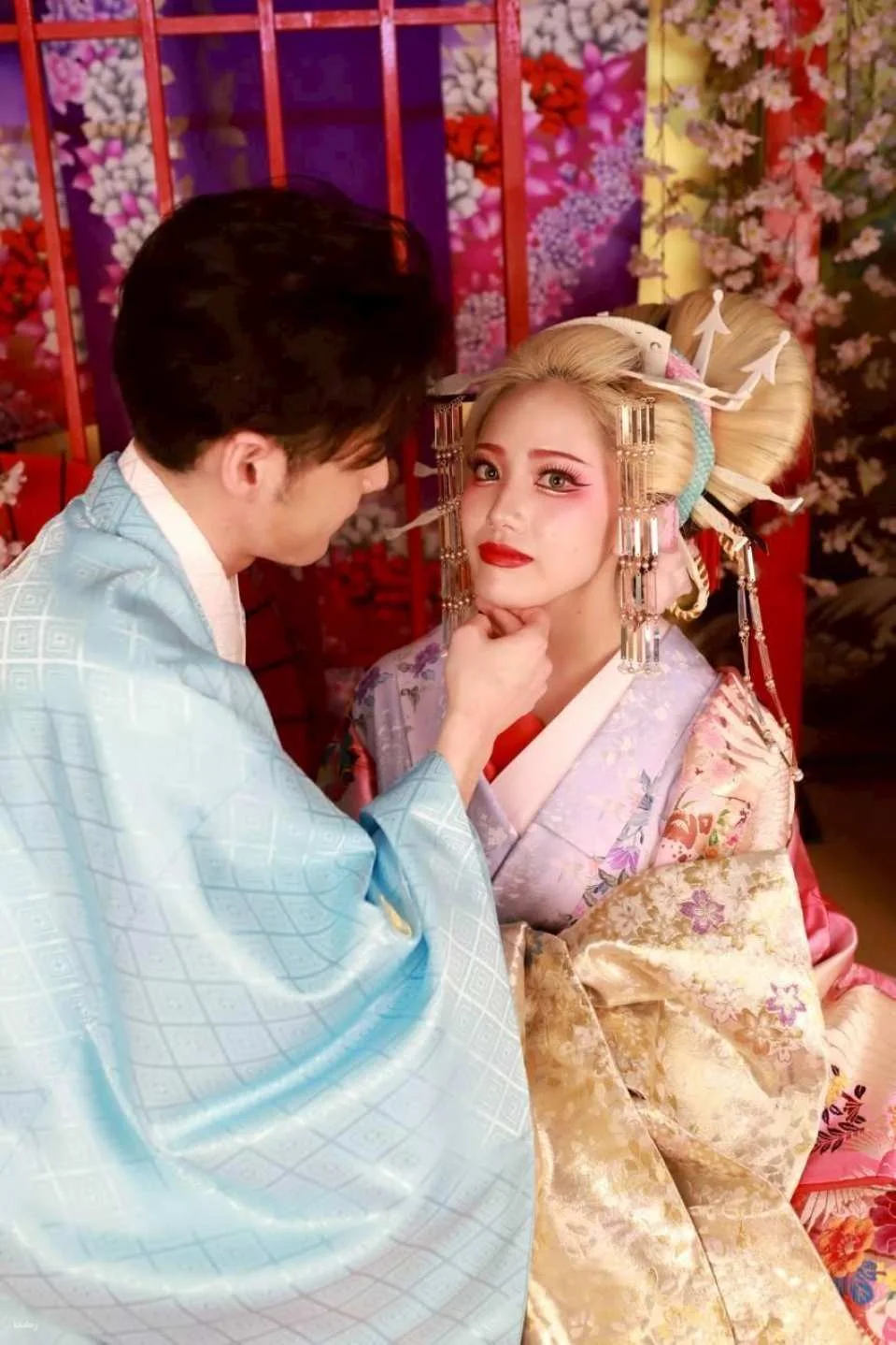 A photo shoot experience transforming into a courtesan in Nakasu, Fukuoka, Japan | Courtesan / Courtesan x Samurai / Boat tour