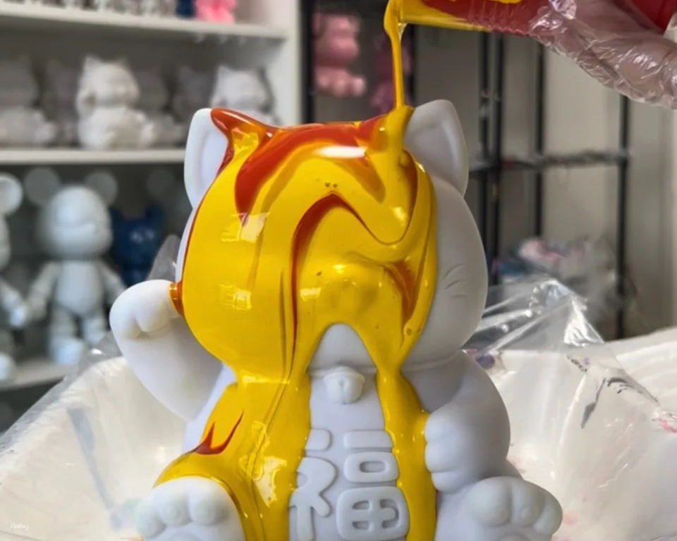 Fukuoka Exclusive: Paint Your Own Lucky Cat or Animal Figurine