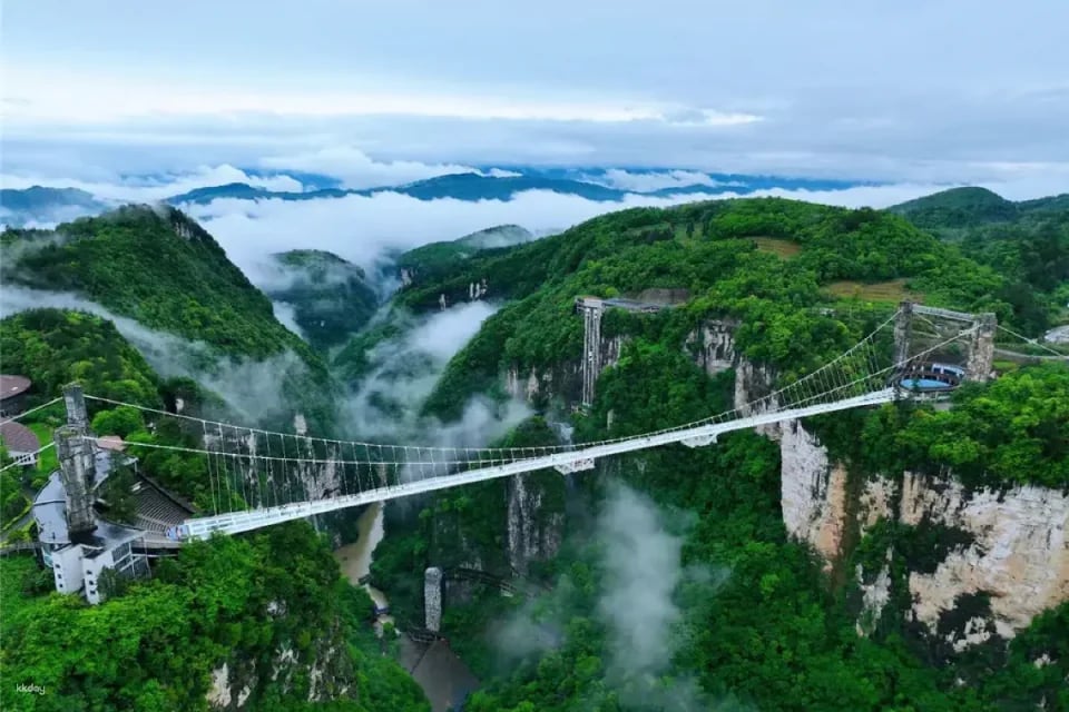 Zhangjiajie Grand Canyon (Yuntiandu Glass Bridge)