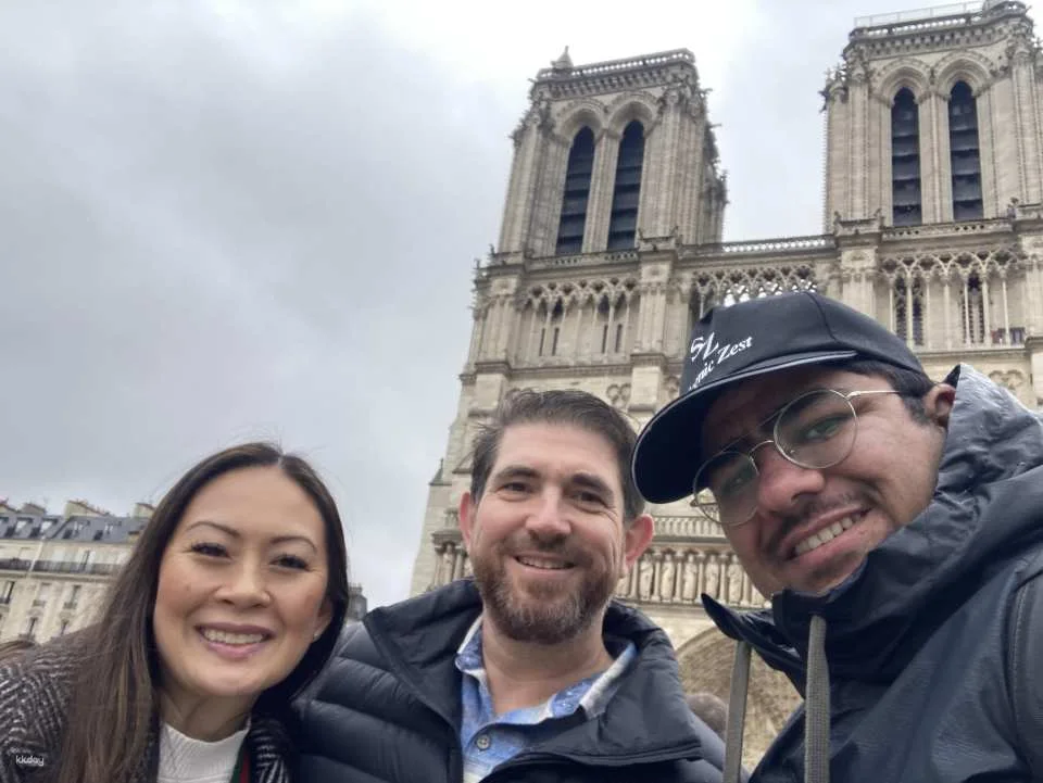 PRIVATE- Notre Dame Cathedral Paris Interior Guided Tour with Licensed Guide