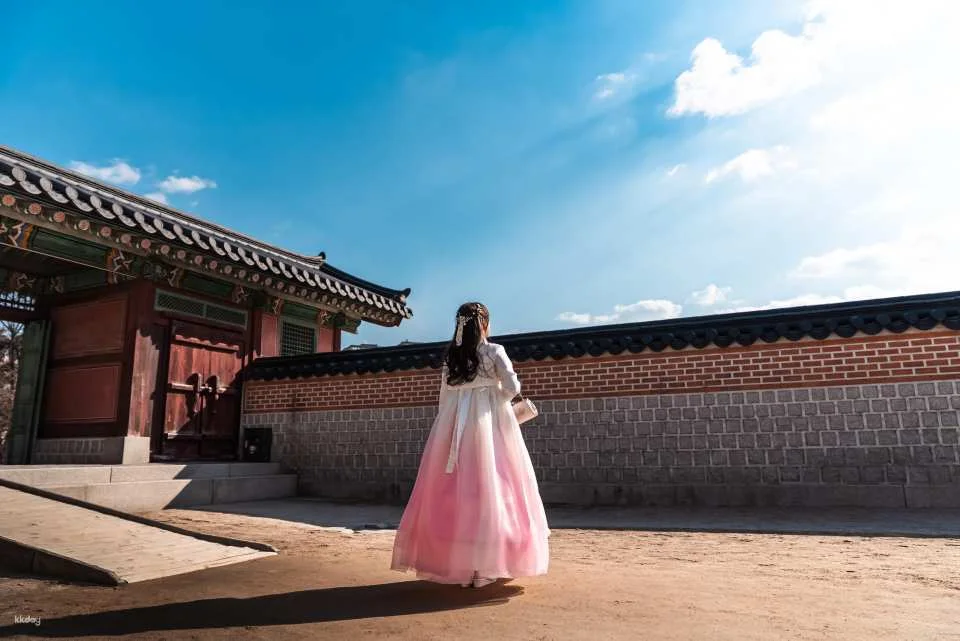 Gyeongbokgung Palace Photo & Vertical Video Service