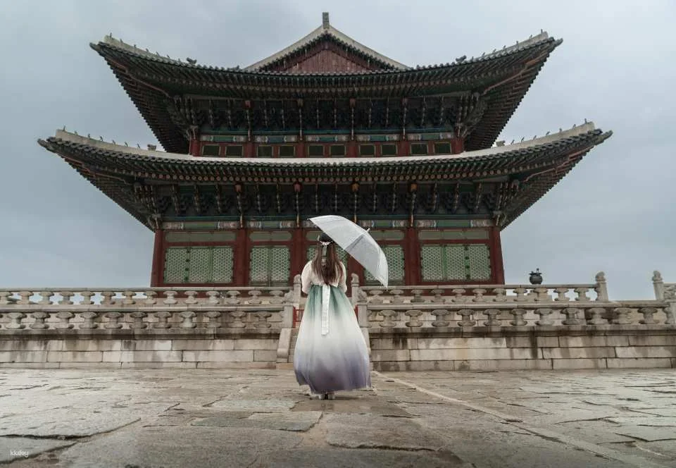 Gyeongbokgung Palace Photo & Vertical Video Service