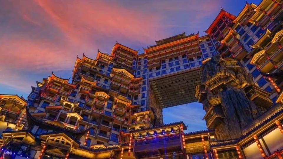 Zhangjiajie's Seventy-Two Wonders (Each building offers a unique view; the Potala Palace of the Tujia ethnic group)