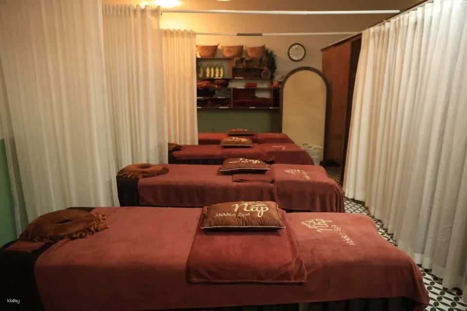 COMBO VIP | Phu Quoc Hidden Herbal Rẹjuvenation Package Body Masage + Facial ( Free for Shampoo)