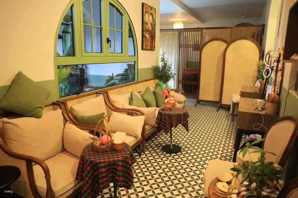 COMBO VIP | Phu Quoc Hidden Herbal Rẹjuvenation Package Body Masage + Facial ( Free for Shampoo)