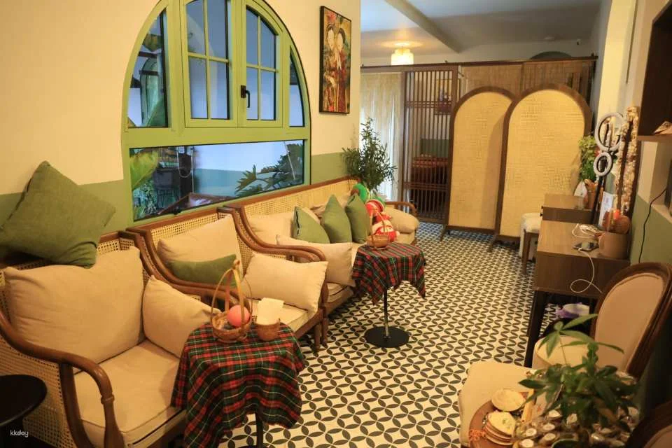 COMBO VIP | Phu Quoc Hidden Herbal Rẹjuvenation Package Body Masage + Facial ( Free for Shampoo)