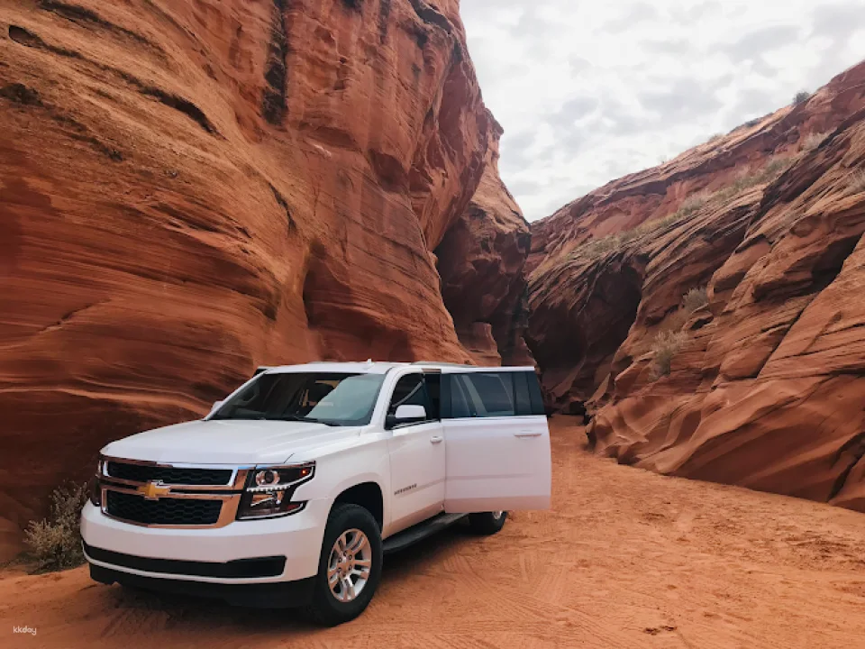 1 night stay Navajo Tribe Experience - Hiking, Stargazing I Page, Arizona I United States