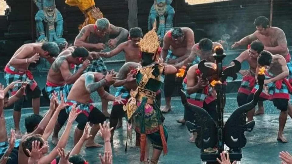 Bali: Uluwatu Kecak Fire Dance Show Experience