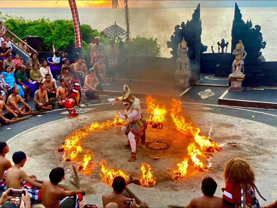 Bali: Uluwatu Kecak Fire Dance Show Experience