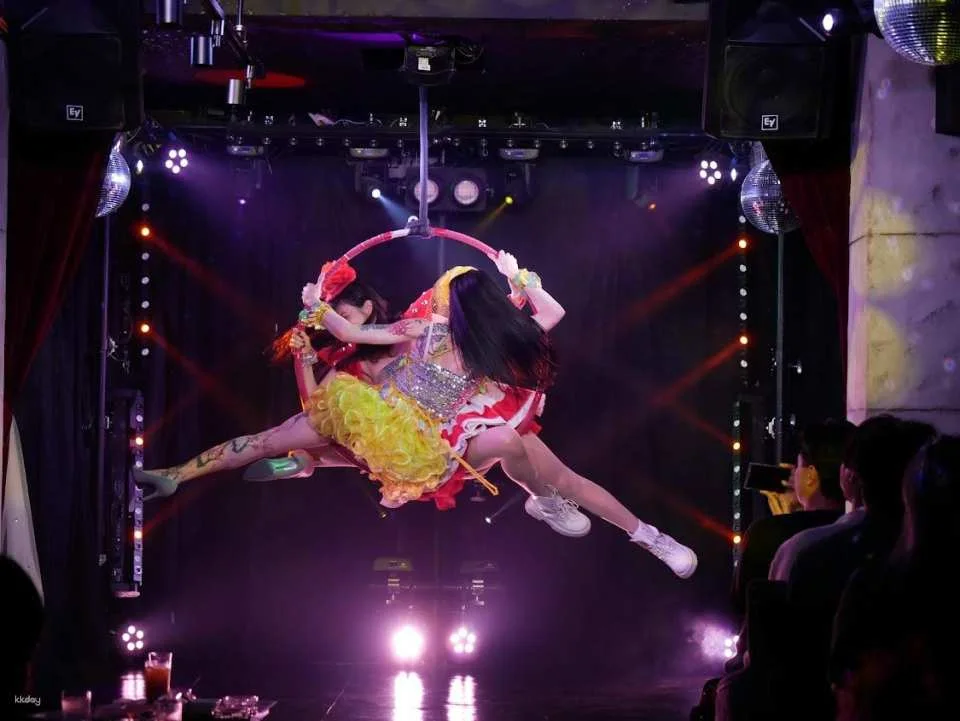 Tokyo Nightlife Experience | Nakano's New-Style Snack Bar GAO | Surprise Interactive Dance Show + 2 Hours of Unlimited Drinks