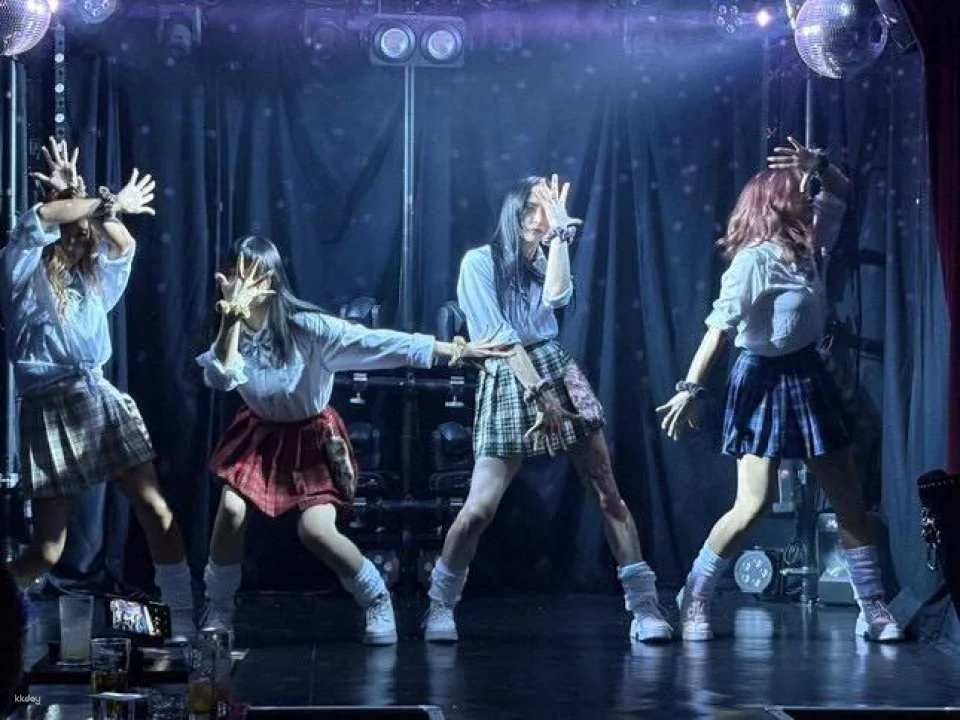 Tokyo Nightlife Experience | Nakano's New-Style Snack Bar GAO | Surprise Interactive Dance Show + 2 Hours of Unlimited Drinks