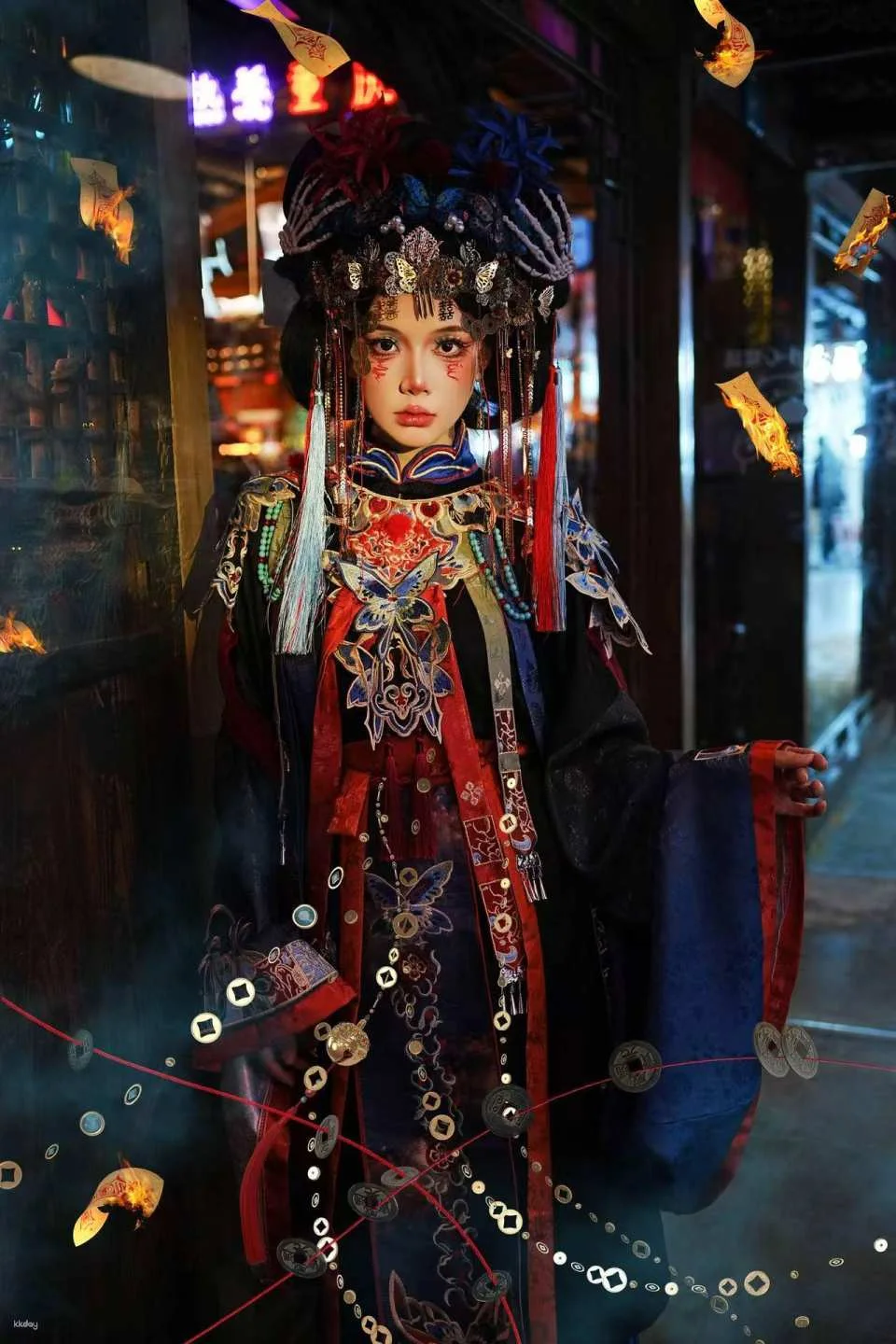 Hanfu rental + professional photography experience in Hongyadong, Chongqing