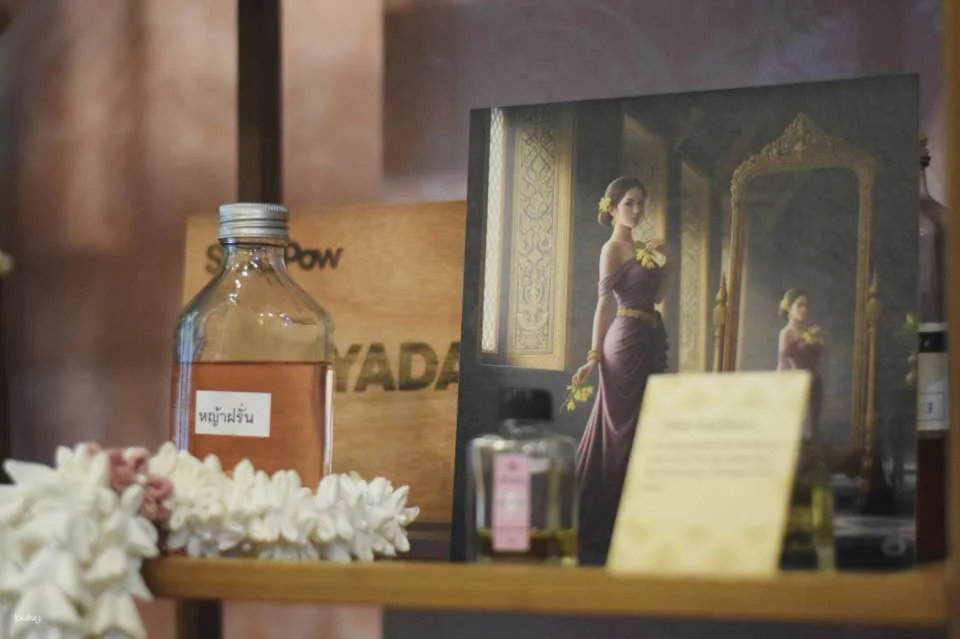 Bangkok Scents Journey: Flowers, Feminine & DIY Perfume