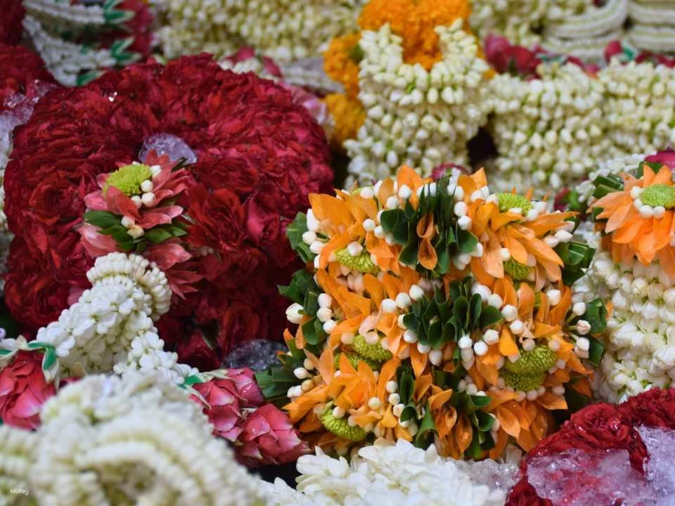 Bangkok Scents Journey: Flowers, Feminine & DIY Perfume