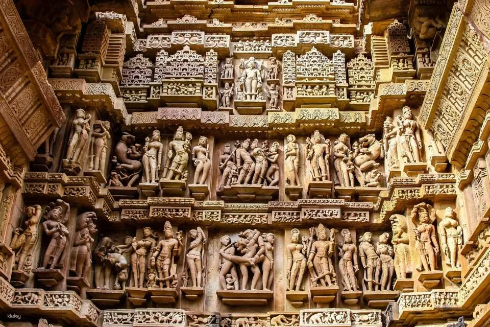 7-Day Golden Triangle with Khajuraho & Raneh Falls Extension | India (581092)