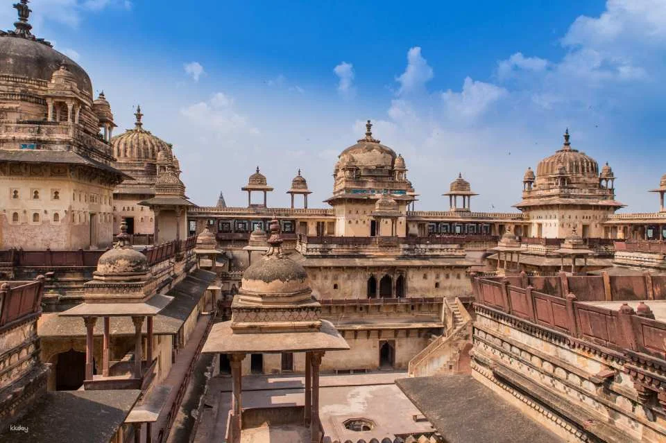 5-Day Golden Heritage Triangle Tour with Agra, Orchha and Khajuraho