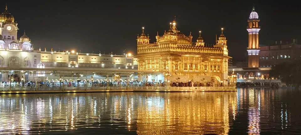 8-Day Golden Triangle Tour with Golden Temple and Wagah Border (581879)