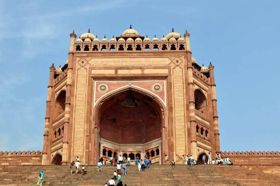 8-Day Golden Triangle Tour with Golden Temple and Wagah Border