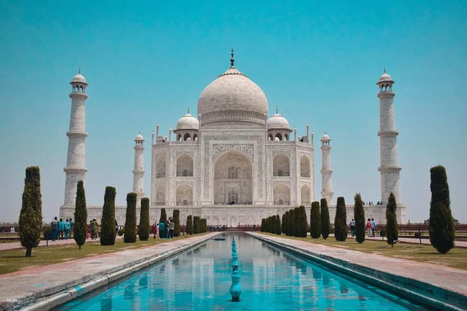 17-Day Delhi, Rajasthan, Agra and Varanasi Tour (582063)
