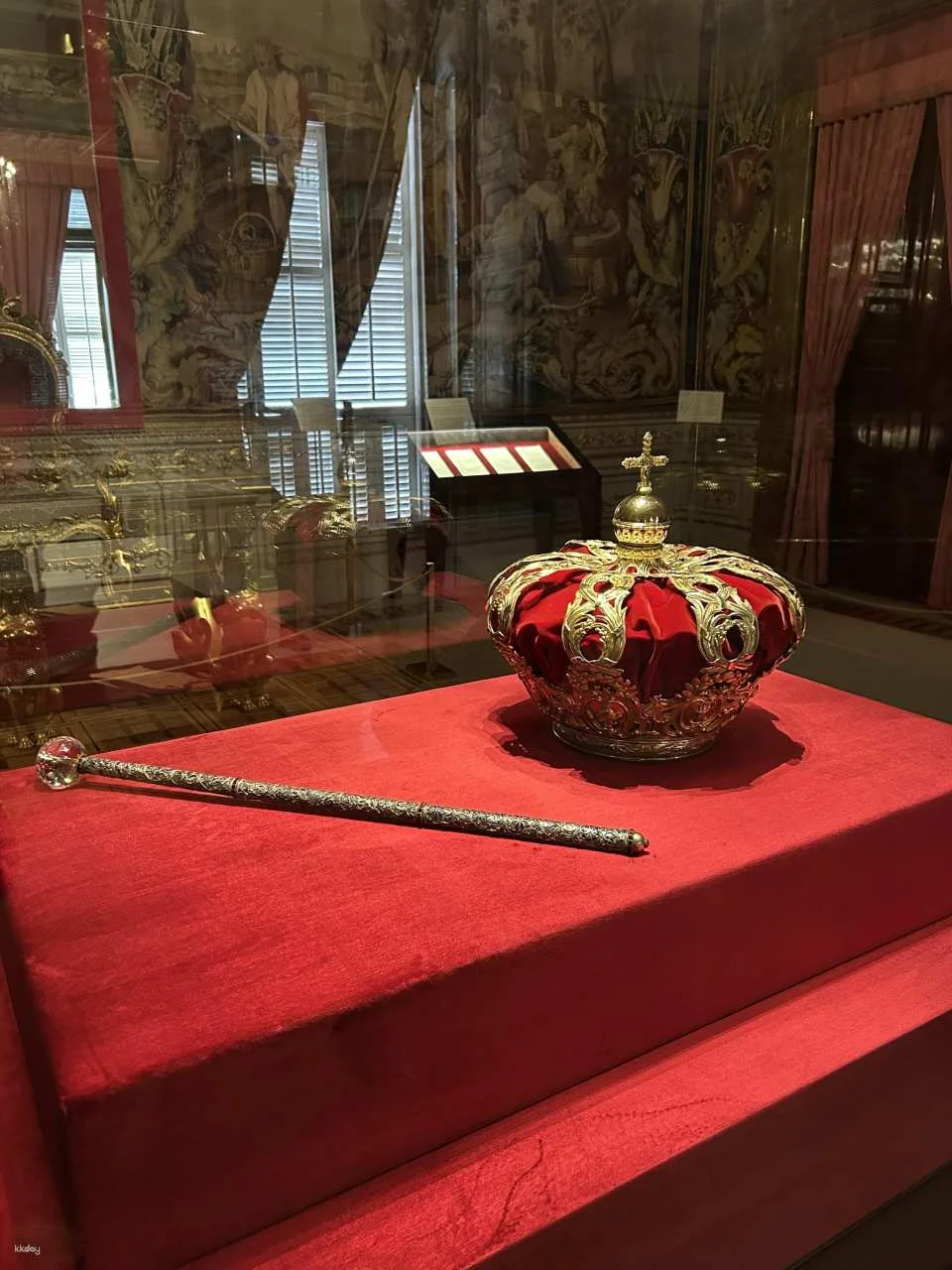 Royal Palace of Madrid on a guided tour