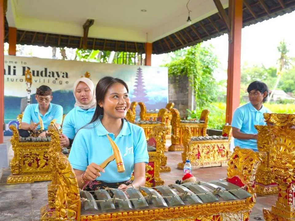 Bali: Traditional Gamelan Music Class with Visit Gong Smith