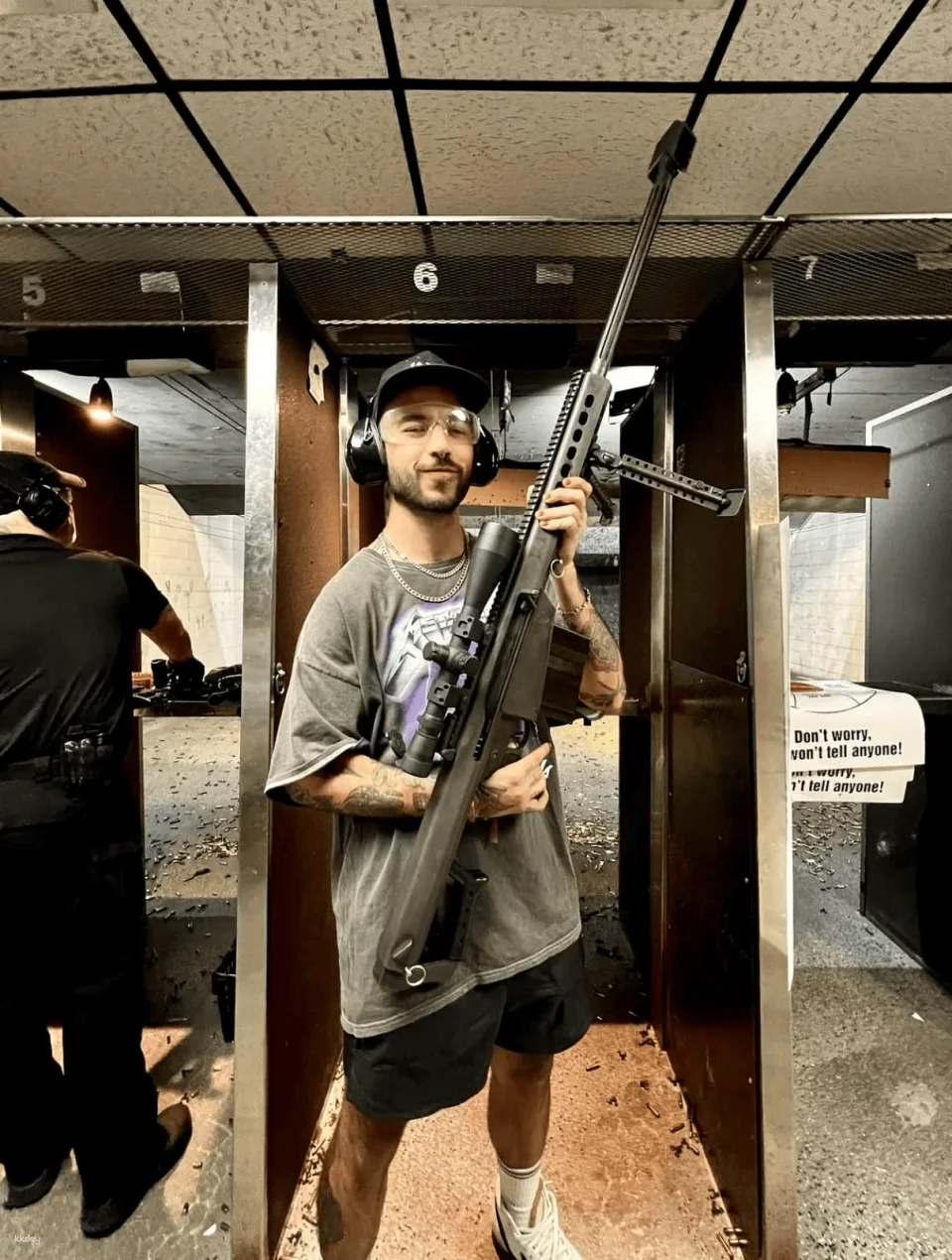 Las Vegas: Indoor Machine Gun Experience with hotel pick up