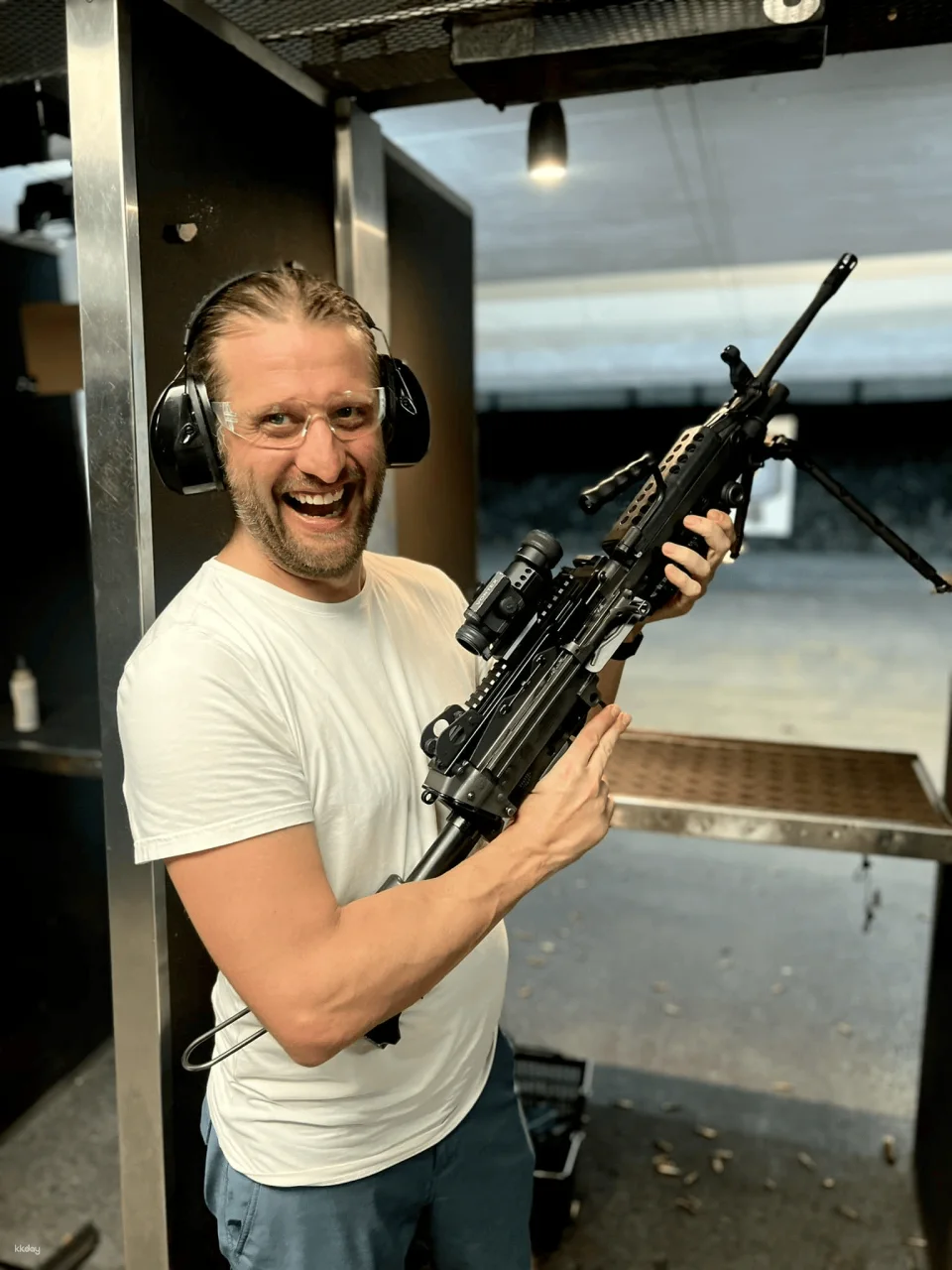 Las Vegas: Indoor Machine Gun Experience with hotel pick up