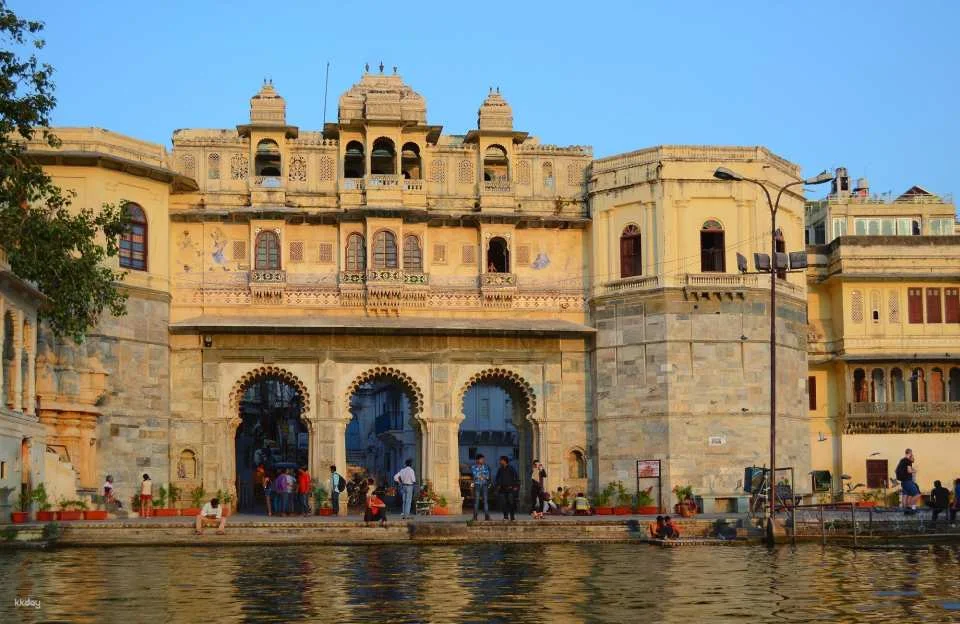 6-Day Mount Abu and Udaipur Tour