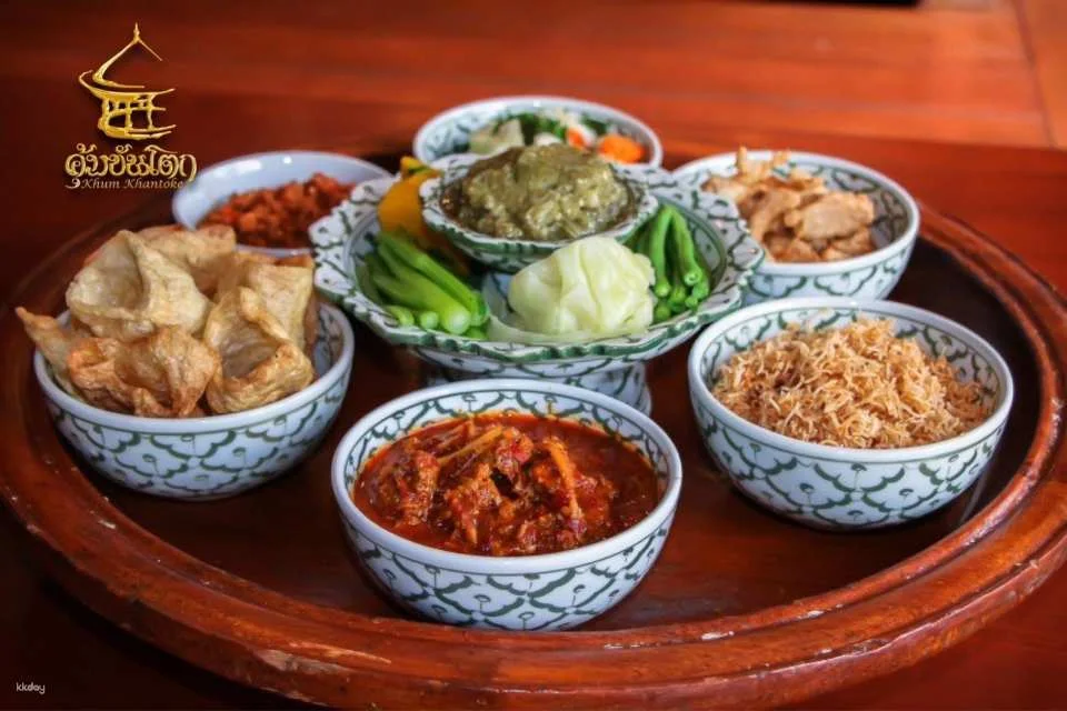 Authentic Chiang Mai Experience Silver Temple, DIY Workshop & Khantoke Dinner | Thailand