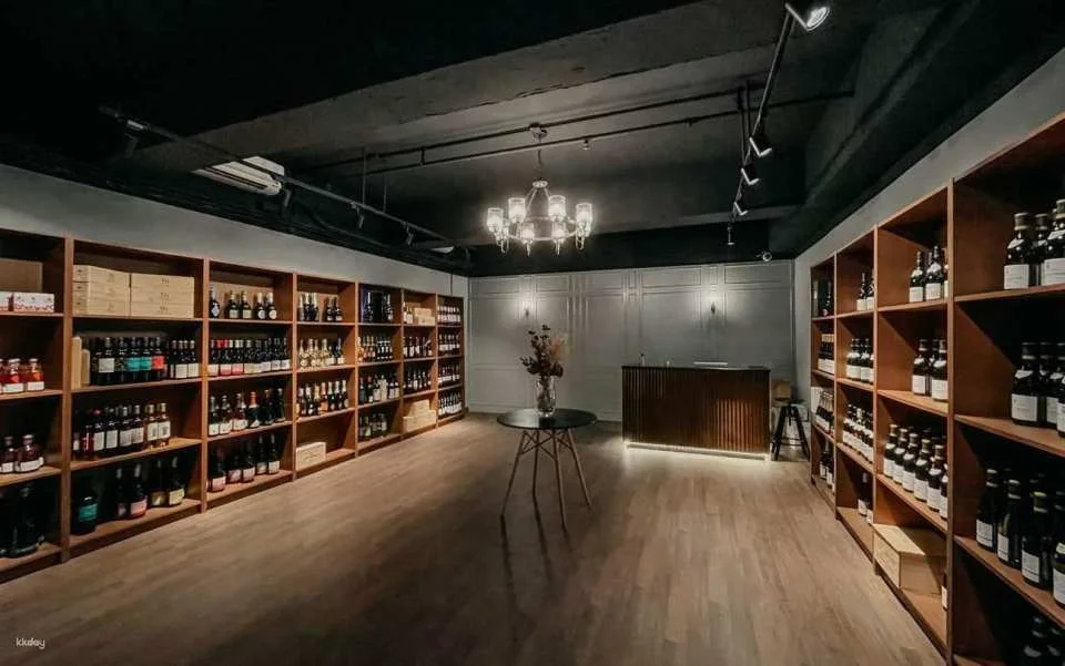 香港紅磡｜Pinewood Wine 45 分鐘 8 款葡萄酒品酒體驗｜紅酒・白酒・氣泡酒入門品酒