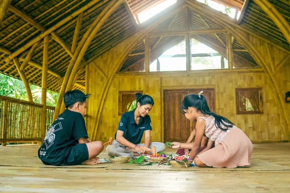 Kaura Bali: Family Nature Adventure, Lunch & Dye Workshop with Private Transfer in Manggis | Indonesia