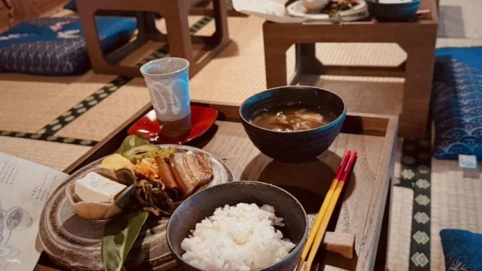 Near Churaumi Aquarium | Longevity Lessons & Cultural Meal