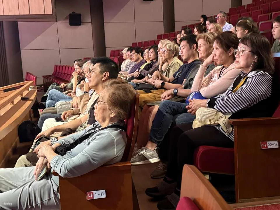 Gyeonggi Gugak Center: Live Korean Music & Cultural Experience