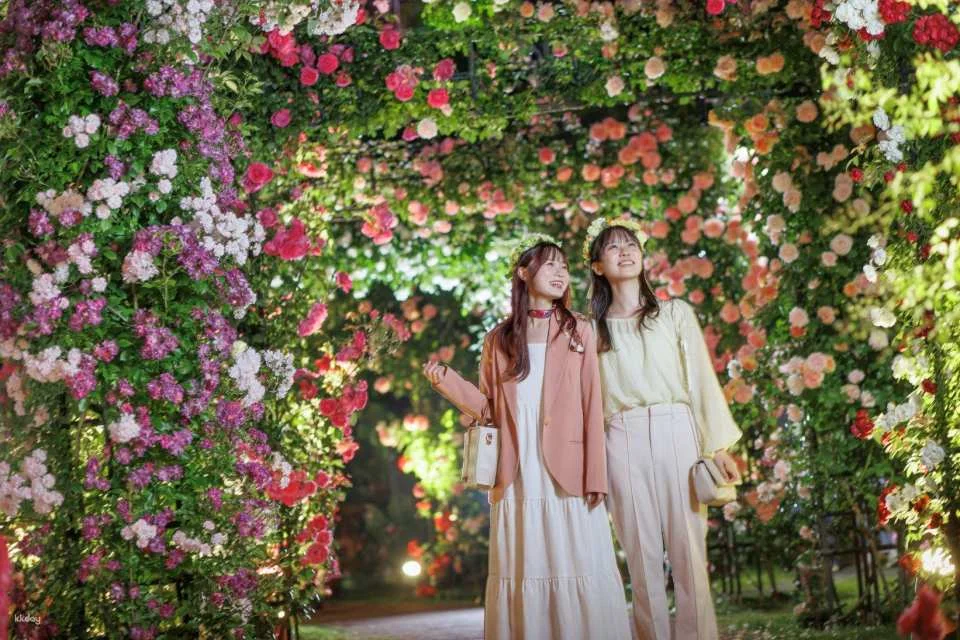 Huis Ten Bosch 2D1N | All-Inclusive:Hotel, Bus, Pass, Meals & Free-flow Drinks