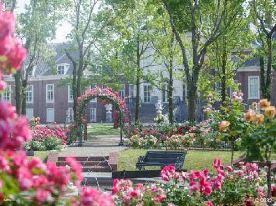 Huis Ten Bosch 2D1N | All-Inclusive:Hotel, Bus, Pass, Meals & Free-flow Drinks